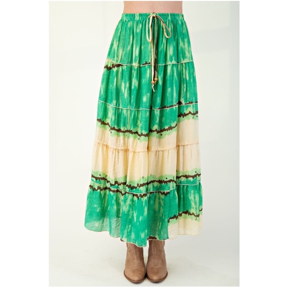 NEW IN POLY BAG!!Easel Vibrant Green and Cream Maxi Skirt - Picture 5 of 5